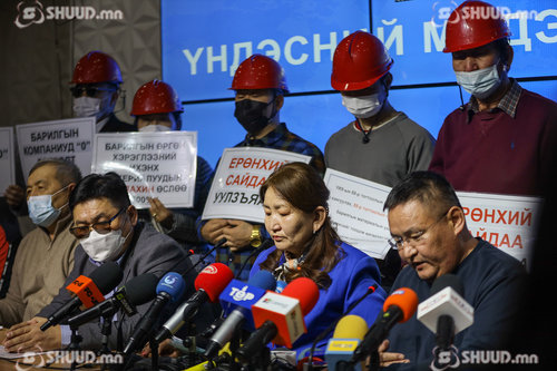 Барилгын салбарынхан Ерөнхий сайд Л.Оюун-Эрдэнэ нарт хугацаатай шаардлага хүргүүллээ